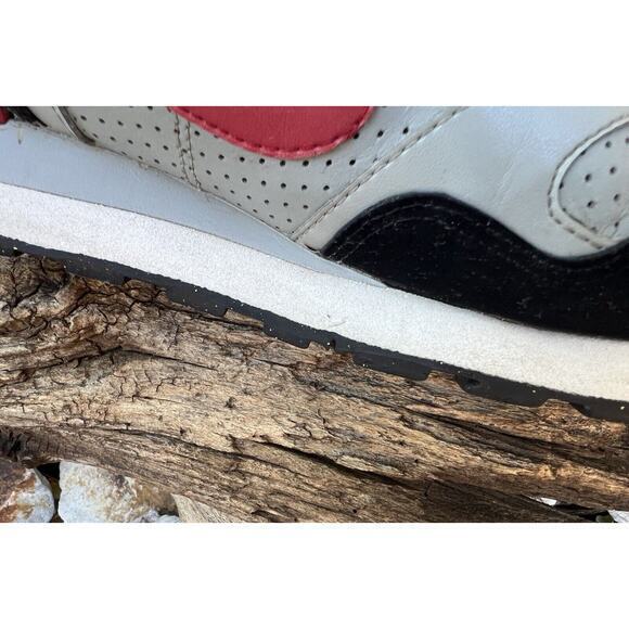 Nike Air Force Running Shoes Men's Size 9 Gray Red Color‎ way EUC - Picture 8 of 12